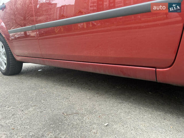 Красный Форд Фиеста, объемом двигателя 1.24 л и пробегом 113 тыс. км за 4400 $, фото 10 на Automoto.ua