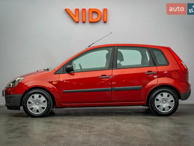 Червоний Форд Фієста, об'ємом двигуна 1.2 л та пробігом 94 тис. км за 4973 $, фото 2 на Automoto.ua