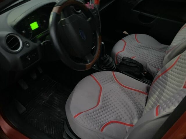 Форд Фиеста 2007 в Виннице на Automoto.ua Красный Форд Фиеста, объемом двигателя 1.2 л и пробегом 80 тыс. км за 3700 $, фото 4 на Automoto.ua