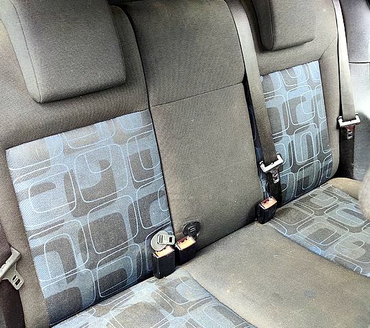 Красный Форд Фиеста, объемом двигателя 1.3 л и пробегом 191 тыс. км за 3950 $, фото 8 на Automoto.ua