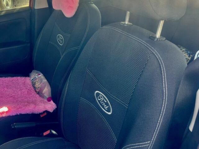 Форд Фиеста 2007 в Жмеренке на Automoto.ua Красный Форд Фиеста, объемом двигателя 1.4 л и пробегом 151 тыс. км за 3900 $, фото 4 на Automoto.ua