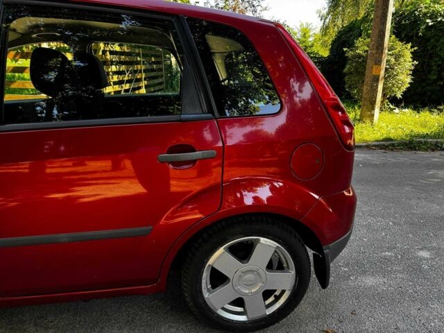 Червоний Форд Фієста, об'ємом двигуна 1.4 л та пробігом 183 тис. км за 3940 $, фото 11 на Automoto.ua