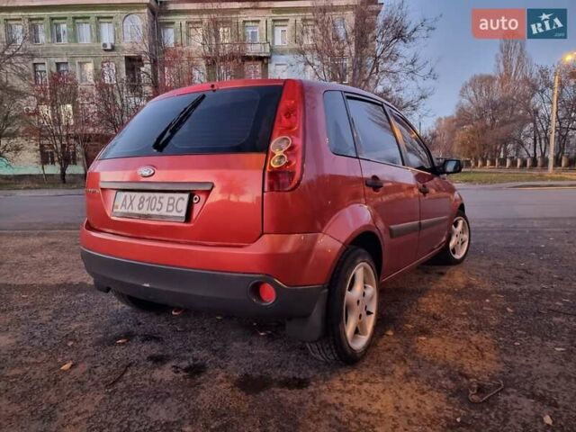 Красный Форд Фиеста, объемом двигателя 1.39 л и пробегом 255 тыс. км за 3250 $, фото 3 на Automoto.ua