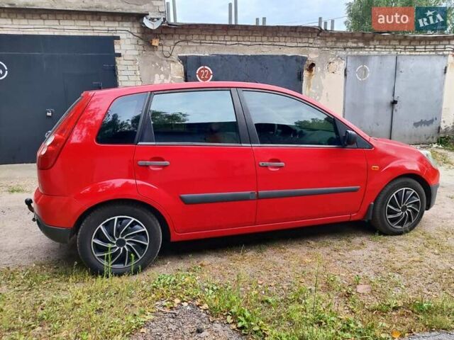Красный Форд Фиеста, объемом двигателя 1.3 л и пробегом 208 тыс. км за 3599 $, фото 10 на Automoto.ua