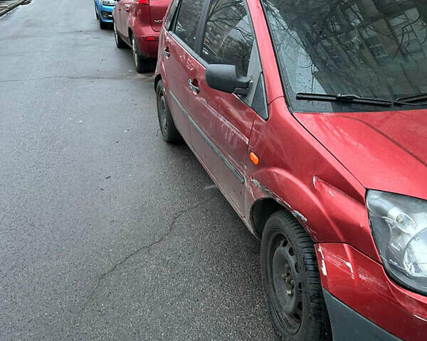 Червоний Форд Фієста, об'ємом двигуна 1.4 л та пробігом 276 тис. км за 2300 $, фото 5 на Automoto.ua