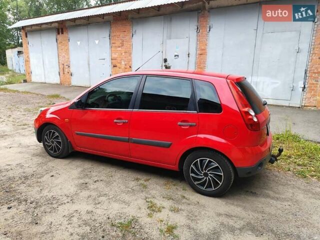 Красный Форд Фиеста, объемом двигателя 1.3 л и пробегом 208 тыс. км за 3599 $, фото 14 на Automoto.ua