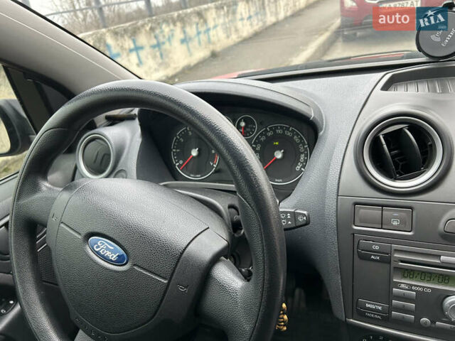 Красный Форд Фиеста, объемом двигателя 1.24 л и пробегом 113 тыс. км за 4400 $, фото 16 на Automoto.ua