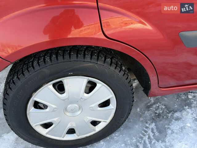 Красный Форд Фиеста, объемом двигателя 1.3 л и пробегом 189 тыс. км за 3550 $, фото 17 на Automoto.ua