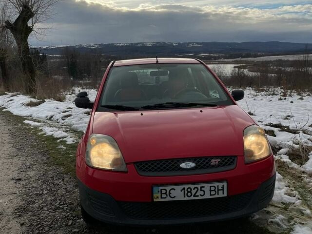 Червоний Форд Фієста, об'ємом двигуна 1.2 л та пробігом 275 тис. км за 2750 $, фото 8 на Automoto.ua