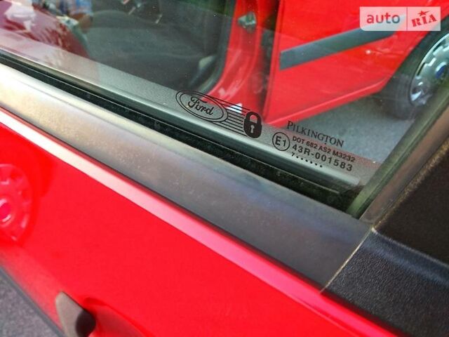 Червоний Форд Фієста, об'ємом двигуна 1.25 л та пробігом 180 тис. км за 4500 $, фото 20 на Automoto.ua