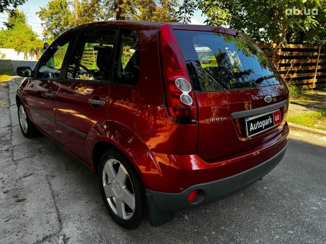 Червоний Форд Фієста, об'ємом двигуна 1.4 л та пробігом 183 тис. км за 4990 $, фото 9 на Automoto.ua