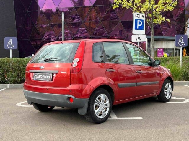Красный Форд Фиеста, объемом двигателя 1.3 л и пробегом 103 тыс. км за 4790 $, фото 7 на Automoto.ua