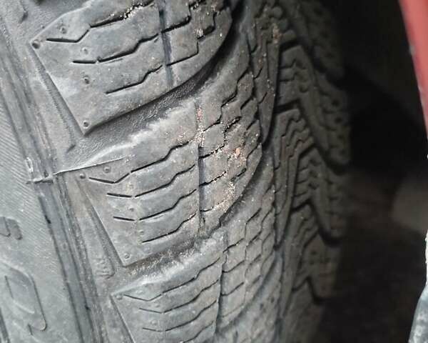 Красный Форд Фиеста, объемом двигателя 1.39 л и пробегом 134 тыс. км за 4200 $, фото 4 на Automoto.ua