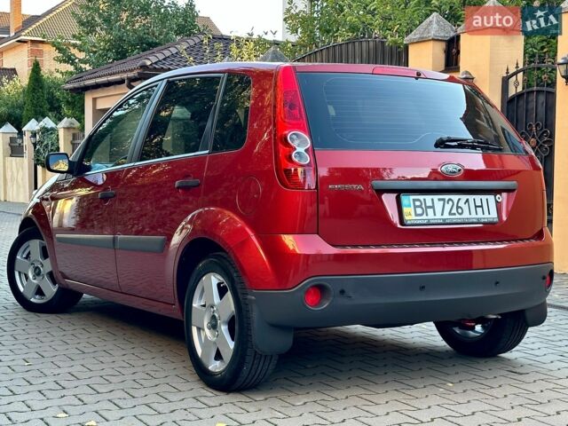 Червоний Форд Фієста, об'ємом двигуна 1.4 л та пробігом 81 тис. км за 5300 $, фото 26 на Automoto.ua