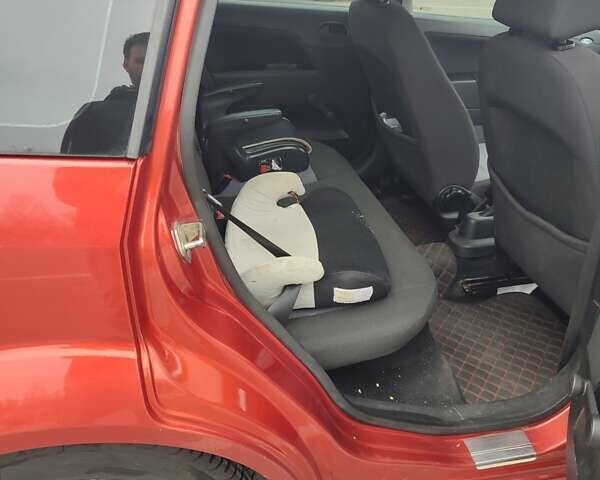 Красный Форд Фиеста, объемом двигателя 1.4 л и пробегом 170 тыс. км за 4100 $, фото 28 на Automoto.ua