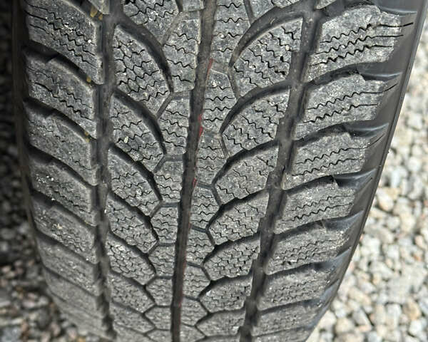 Красный Форд Фиеста, объемом двигателя 1.24 л и пробегом 33 тыс. км за 6499 $, фото 5 на Automoto.ua