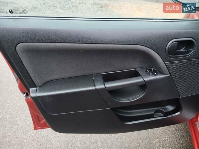 Червоний Форд Фієста, об'ємом двигуна 1.4 л та пробігом 130 тис. км за 4300 $, фото 16 на Automoto.ua