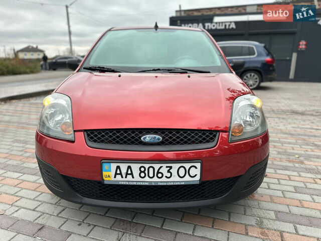 Красный Форд Фиеста, объемом двигателя 1.24 л и пробегом 170 тыс. км за 3999 $, фото 8 на Automoto.ua