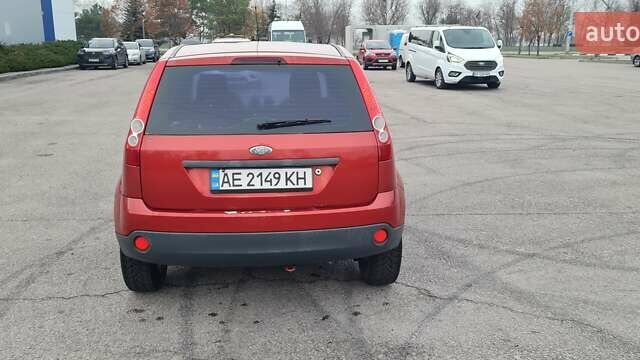 Красный Форд Фиеста, объемом двигателя 1.4 л и пробегом 205 тыс. км за 4300 $, фото 8 на Automoto.ua