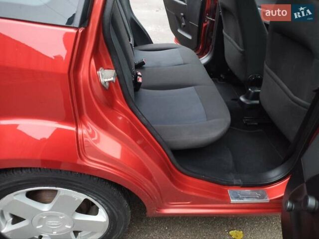Червоний Форд Фієста, об'ємом двигуна 1.4 л та пробігом 130 тис. км за 4300 $, фото 10 на Automoto.ua