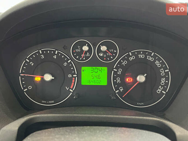 Червоний Форд Фієста, об'ємом двигуна 1.24 л та пробігом 164 тис. км за 4150 $, фото 10 на Automoto.ua