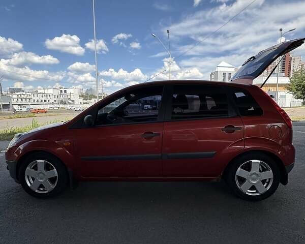 Червоний Форд Фієста, об'ємом двигуна 1.39 л та пробігом 200 тис. км за 4300 $, фото 18 на Automoto.ua
