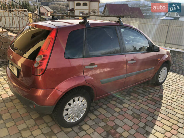 Червоний Форд Фієста, об'ємом двигуна 1.25 л та пробігом 140 тис. км за 2999 $, фото 10 на Automoto.ua