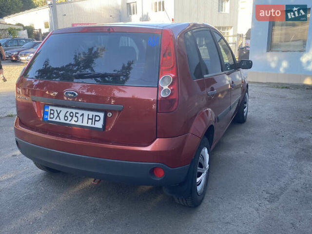 Красный Форд Фиеста, объемом двигателя 1.39 л и пробегом 189 тыс. км за 3900 $, фото 7 на Automoto.ua