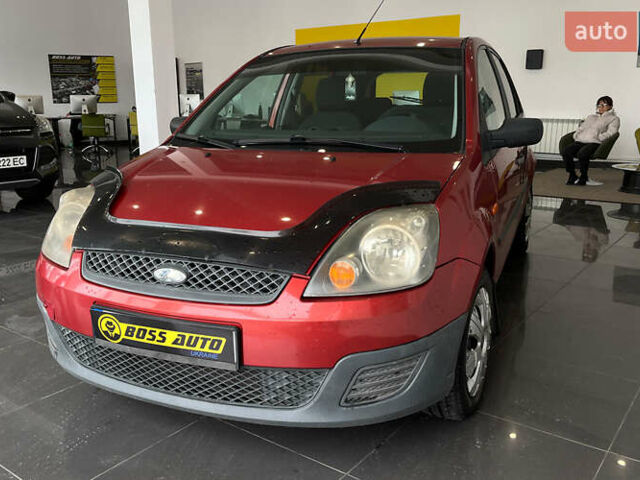 Червоний Форд Фієста, об'ємом двигуна 1.24 л та пробігом 164 тис. км за 4150 $, фото 2 на Automoto.ua
