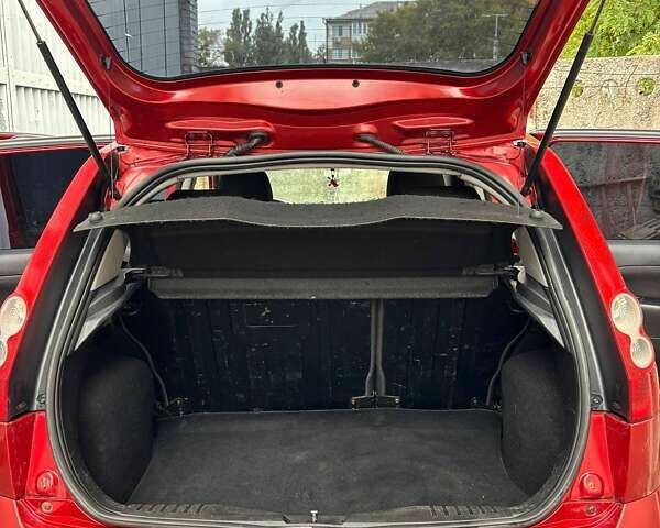 Красный Форд Фиеста, объемом двигателя 1.4 л и пробегом 273 тыс. км за 3800 $, фото 4 на Automoto.ua
