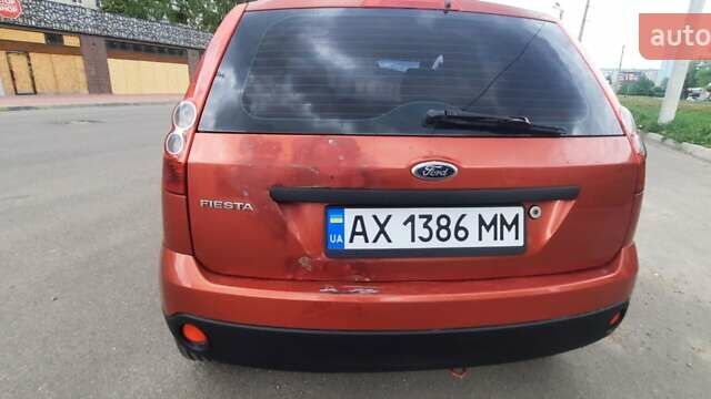 Червоний Форд Фієста, об'ємом двигуна 1.4 л та пробігом 149 тис. км за 3200 $, фото 9 на Automoto.ua