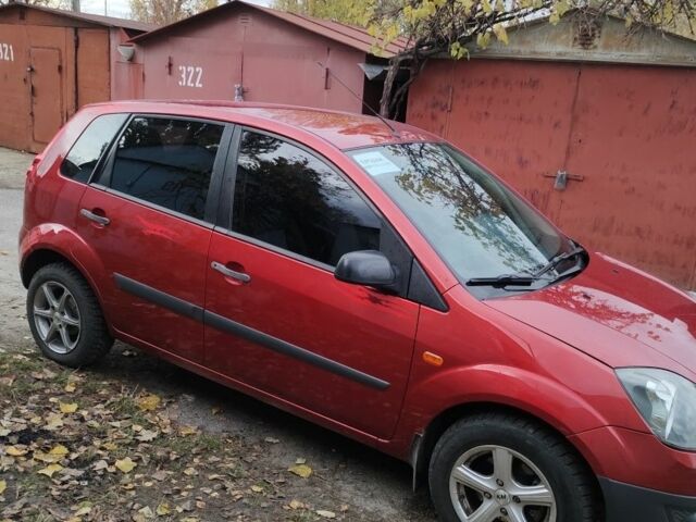 Форд Фиеста 2008 в Броварах на Automoto.ua Красный Форд Фиеста, объемом двигателя 1.4 л и пробегом 134 тыс. км за 4300 $, фото 5 на Automoto.ua
