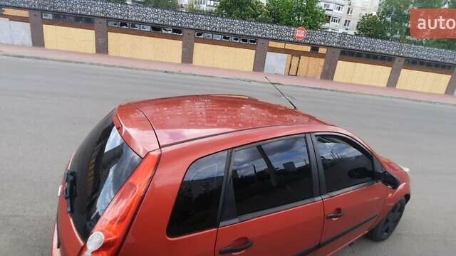 Червоний Форд Фієста, об'ємом двигуна 1.4 л та пробігом 149 тис. км за 3200 $, фото 11 на Automoto.ua