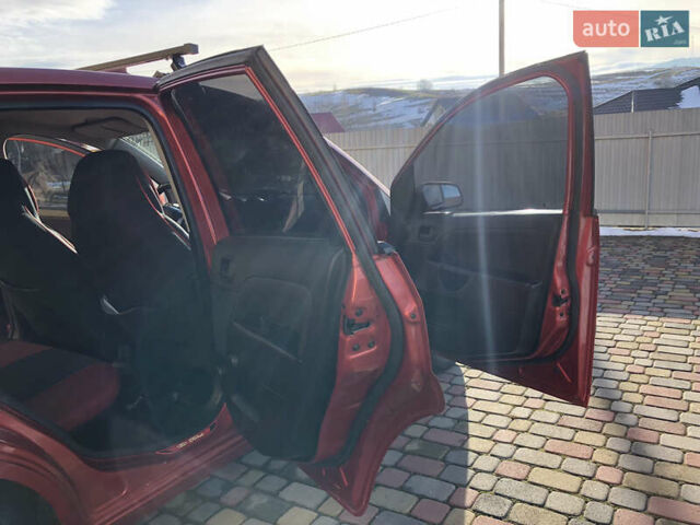 Червоний Форд Фієста, об'ємом двигуна 1.25 л та пробігом 140 тис. км за 2999 $, фото 13 на Automoto.ua