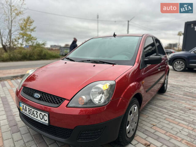 Красный Форд Фиеста, объемом двигателя 1.24 л и пробегом 170 тыс. км за 3999 $, фото 5 на Automoto.ua