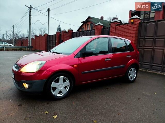 Червоний Форд Фієста, об'ємом двигуна 1.4 л та пробігом 130 тис. км за 4300 $, фото 17 на Automoto.ua