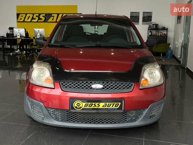 Червоний Форд Фієста, об'ємом двигуна 1.24 л та пробігом 164 тис. км за 4150 $, фото 1 на Automoto.ua