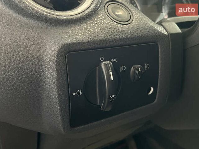 Червоний Форд Фієста, об'ємом двигуна 1.24 л та пробігом 164 тис. км за 4150 $, фото 11 на Automoto.ua