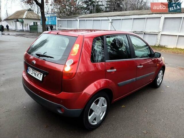 Червоний Форд Фієста, об'ємом двигуна 1.4 л та пробігом 130 тис. км за 4300 $, фото 23 на Automoto.ua