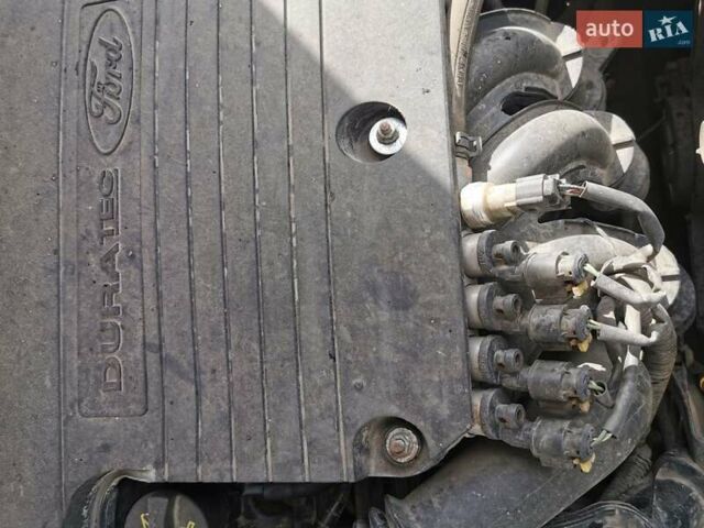 Красный Форд Фиеста, объемом двигателя 1.4 л и пробегом 84 тыс. км за 6000 $, фото 13 на Automoto.ua