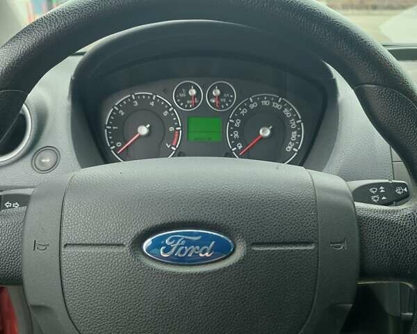 Красный Форд Фиеста, объемом двигателя 1.4 л и пробегом 170 тыс. км за 4100 $, фото 23 на Automoto.ua