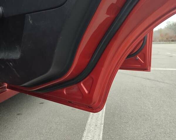 Красный Форд Фиеста, объемом двигателя 1.4 л и пробегом 170 тыс. км за 4100 $, фото 31 на Automoto.ua