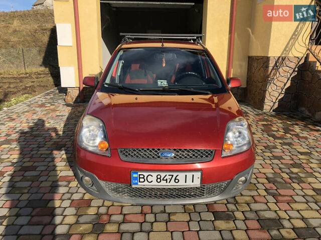 Червоний Форд Фієста, об'ємом двигуна 1.25 л та пробігом 140 тис. км за 2999 $, фото 2 на Automoto.ua