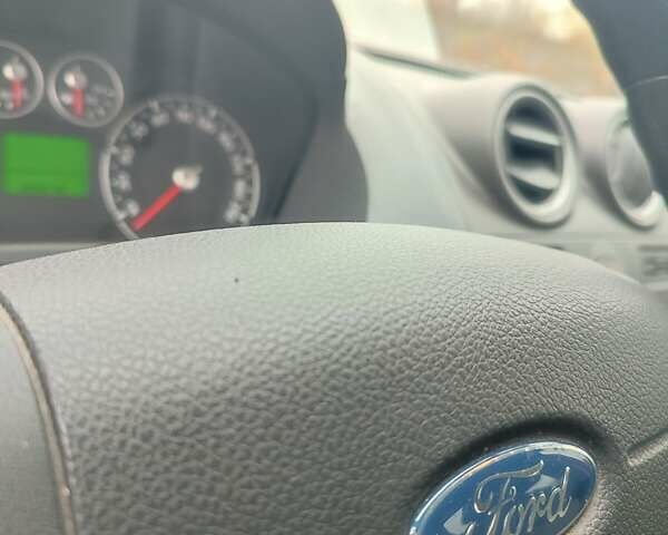 Красный Форд Фиеста, объемом двигателя 1.4 л и пробегом 170 тыс. км за 4100 $, фото 19 на Automoto.ua