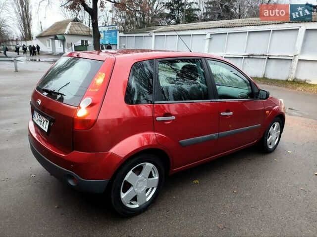 Червоний Форд Фієста, об'ємом двигуна 1.4 л та пробігом 130 тис. км за 4300 $, фото 20 на Automoto.ua