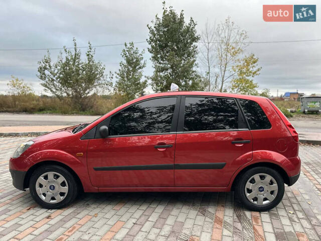 Красный Форд Фиеста, объемом двигателя 1.24 л и пробегом 170 тыс. км за 3999 $, фото 16 на Automoto.ua