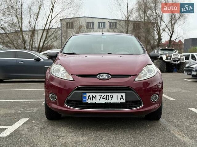 Червоний Форд Фієста, об'ємом двигуна 1.39 л та пробігом 110 тис. км за 6700 $, фото 8 на Automoto.ua