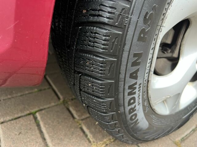 Форд Фиеста 2010 в Киеве на Automoto.ua Красный Форд Фиеста, объемом двигателя 1.4 л и пробегом 160 тыс. км за 6500 $, фото 10 на Automoto.ua