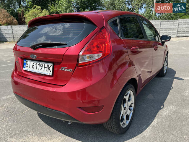 Червоний Форд Фієста, об'ємом двигуна 1.6 л та пробігом 164 тис. км за 7000 $, фото 38 на Automoto.ua