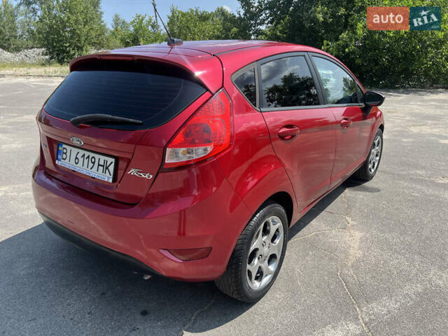 Червоний Форд Фієста, об'ємом двигуна 1.6 л та пробігом 164 тис. км за 7000 $, фото 17 на Automoto.ua